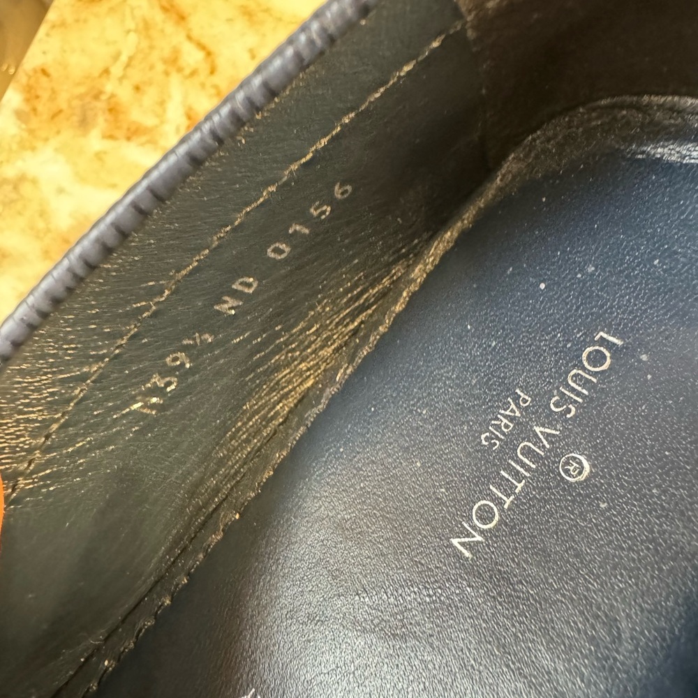 Louis Vuitton Authentic Women’s moccasins - Picture 3 of 8